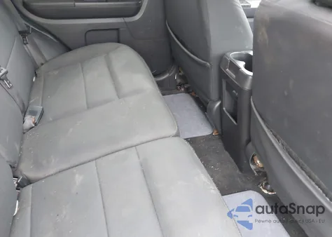 2010 Ford Escape Xlt from USA, damaged, VIN 1FMCU0DG3AKD43766